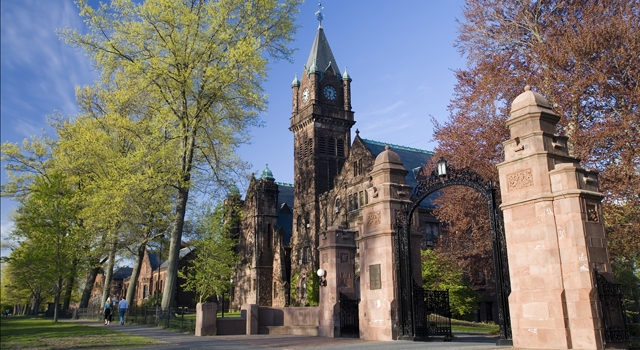 Mount Holyoke College | South Hadley | Photo by Michael Malyszko